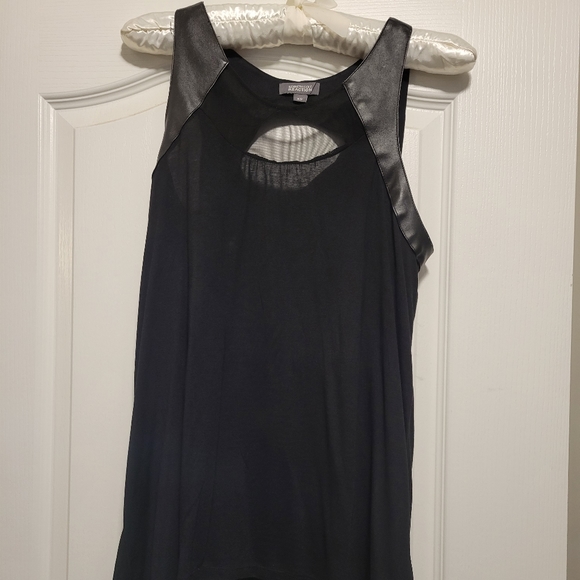 Sleeveless top, faux leather trim, Sz small, black. Longer in length - Picture 1 of 6